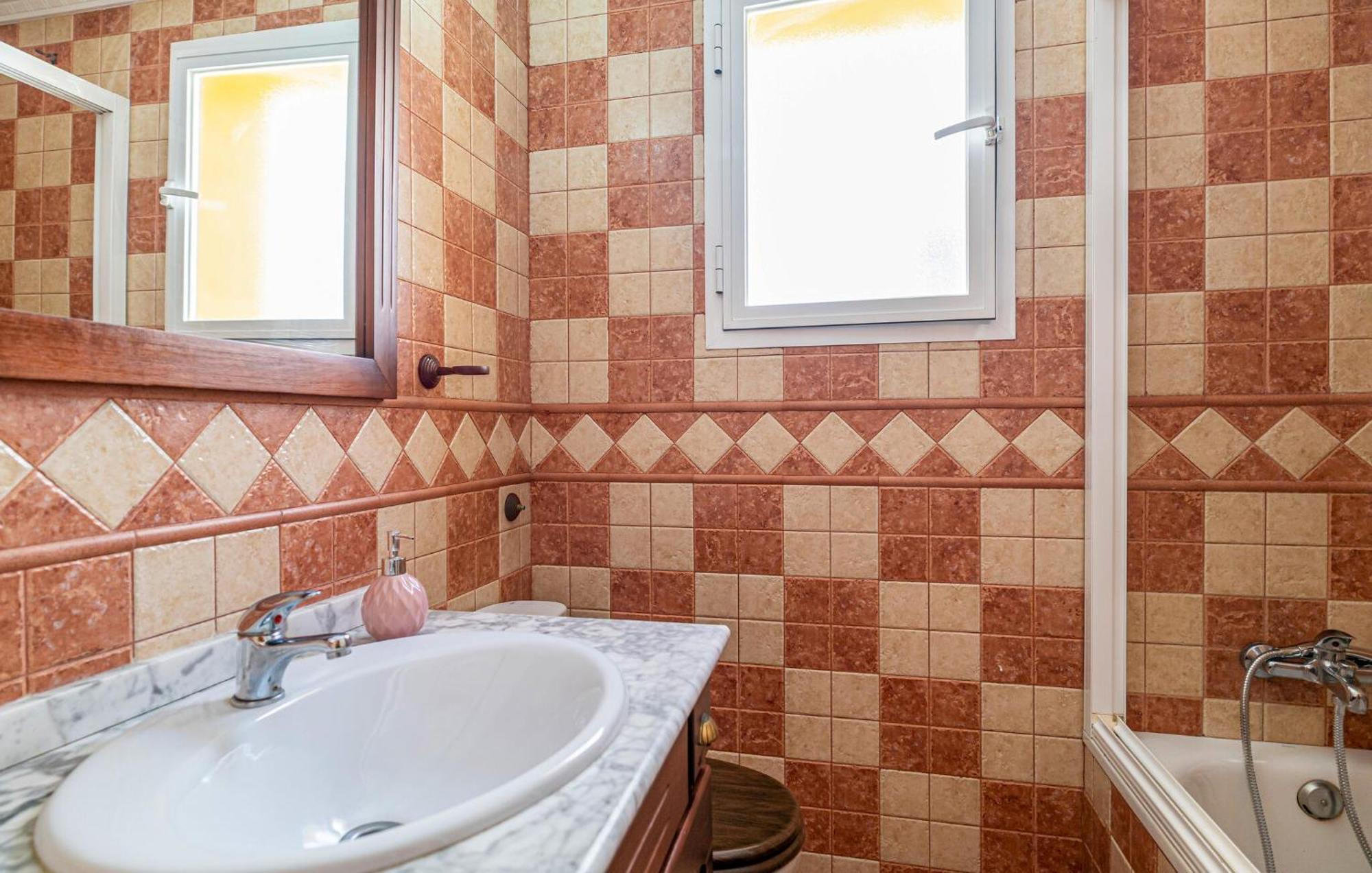 4 Bedroom Gorgeous In * Marbella